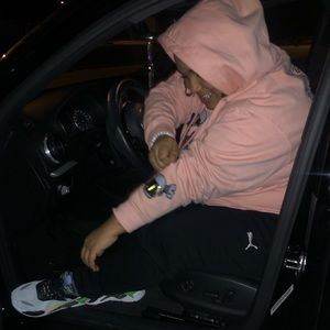 Meet your Posher, Chloe